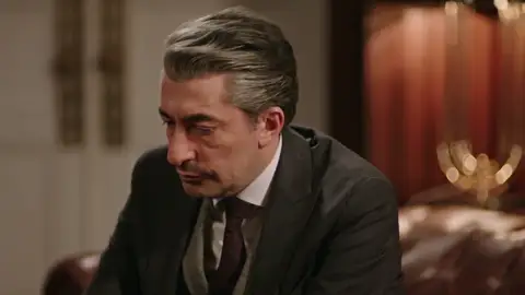 Cihan se convierte en el mayor apoyo de Dilara tras el incidente Cihan se convierte en el mayor apoyo de Dilara tras el incidente