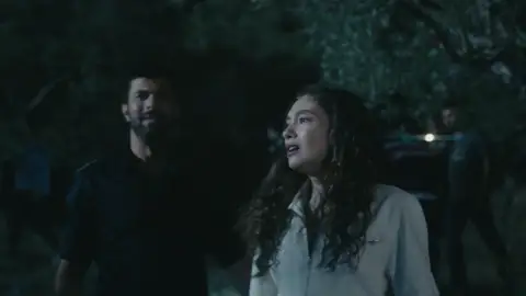 La búsqueda de Melek sigue sin dar resultados. La pequeña no aparece y Kavruk sigue inconsciente La búsqueda de Melek sigue sin dar resultados. La pequeña no aparece y Kavruk sigue inconsciente