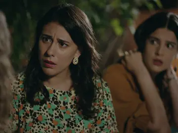 Nare decide contarles a Elvan y Sirah la verdad sobre lo que le ocurrió cuando tenía 18 años Nare decide contarles a Elvan y Sirah la verdad sobre lo que le ocurrió cuando tenía 18 años