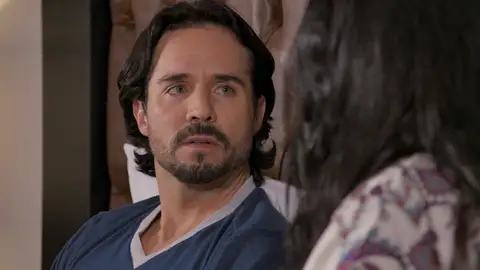 Rafael empieza a dudar del amor de Fernanda Rafael empieza a dudar del amor de Fernanda