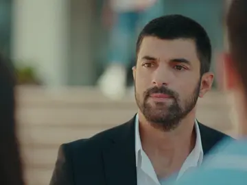 Las dos familias dejan a un lado sus diferencias y se unen para que Nare consiga la custodia de Melek Las dos familias dejan a un lado sus diferencias y se unen para que Nare consiga la custodia de Melek