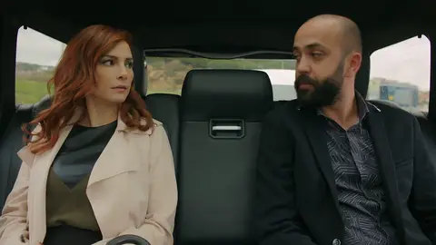 Asuman y Damir Paramparça: Vidas cruzadas