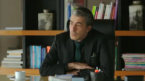 Cihan Paramparca: Vidas cruzadas