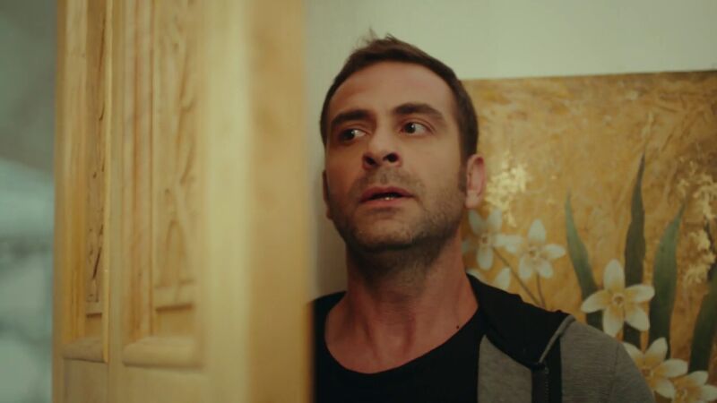 El plan de Akin se frustra con la llega inesperada de Sancar y Nare