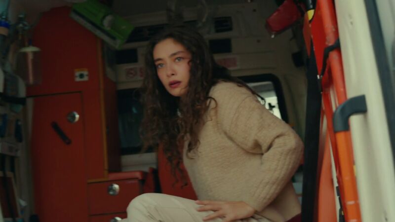 Sacar es trasladado al hospital y la policía acorrala la ambulancia