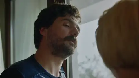 ¡Oktay está vivo! Derin ha ocultado su paradero hasta que el fiscal se ha recuperado de las graves heridas ¡Oktay está vivo! Derin ha ocultado su paradero hasta que el fiscal se ha recuperado de las graves heridas
