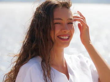 Celebramos el cumpleaños de Neslihan Atagül a través de Nare, su personaje en Celebramos el cumpleaños de Neslihan Atagül a través de Nare, su personaje en