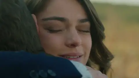 La suerte y la perseverancia de Savas tienen sus frutos: Meryem vuelve a estar a salvo La suerte y la perseverancia de Savas tienen sus frutos: Meryem vuelve a estar a salvo