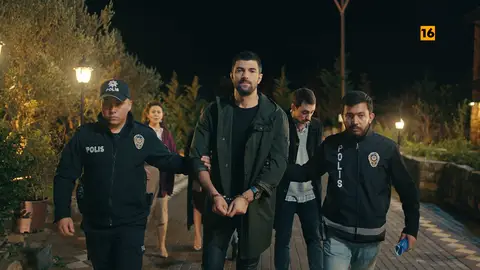 Engin Akyurek La hija del embajador