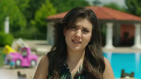 Mert, el hijo de Muzaffer, rechaza a Nefise Mert, el hijo de Muzaffer, rechaza a Nefise