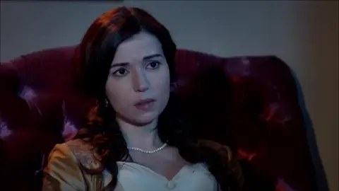 Athysa sospecha de Ibrahim ante las continuas ausencias de casa Athysa sospecha de Ibrahim ante las continuas ausencias de casa