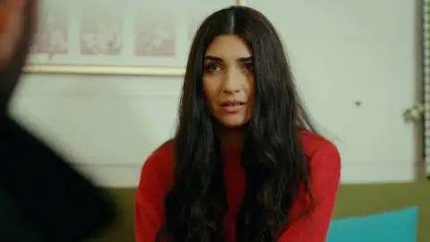 Sancar, emocionado tras la confesión de Mavi: "Melek es la primera niña a la que puedo mirar sin llorar" Sancar, emocionado tras la confesión de Mavi: "Melek es la primera niña a la que puedo mirar sin llorar"