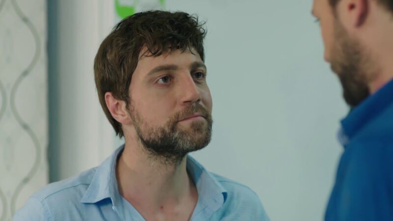 Onur y Ahmet llegan a las manos: 