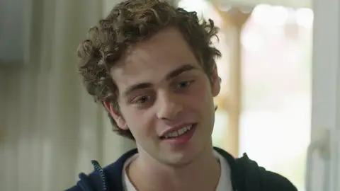 Emre en pie de guerra con Zeynep por su relación con Onur Emre en pie de guerra con Zeynep por su relación con Onur