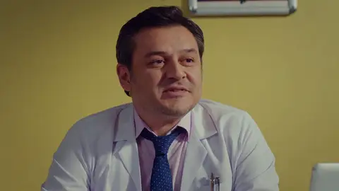 La importante petición de Demir al doctor de Öykü La importante petición de Demir al doctor de Öykü