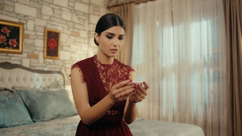 ¿Mavi embarazada? ¡Sus sospechas acaban por confirmarse!