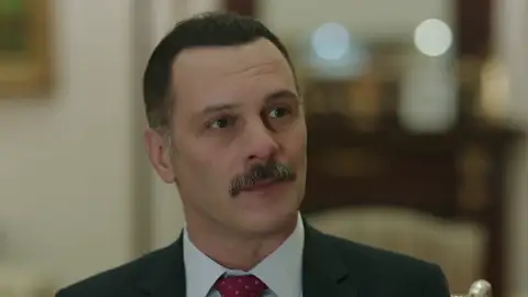 Muzaffer le pide a Nefise que vuelva a la mansión, esta vez con todos sus hijos Muzaffer le pide a Nefise que vuelva a la mansión, esta vez con todos sus hijos