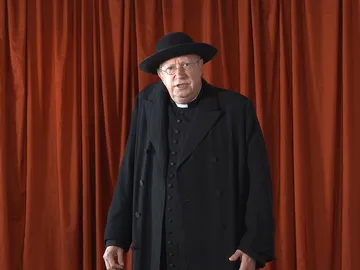 Padre Brown en el escenario Padre Brown en el escenario