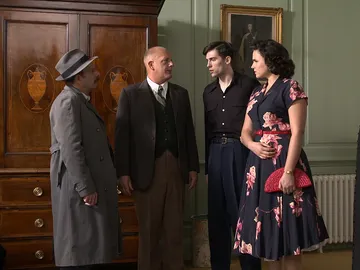 Un nuevo crimen para el padre Brown Un nuevo crimen para el padre Brown