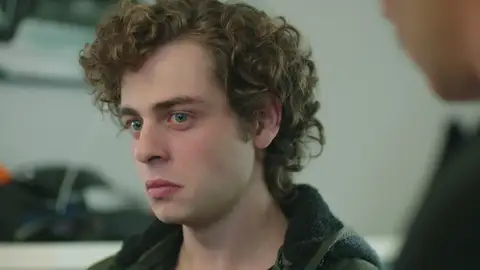 Muzaffer le cuenta a Emre la historia de Murat: "Si estuviera vivo sería como tú" Muzaffer le cuenta a Emre la historia de Murat: "Si estuviera vivo sería como tú"