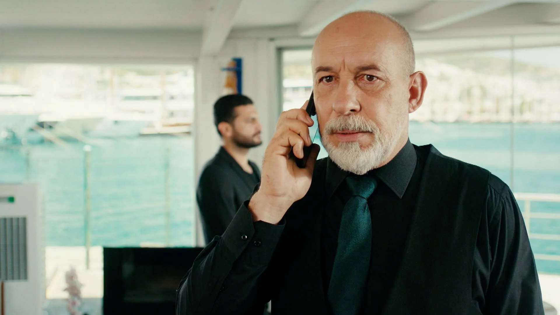 &iexcl;Sedat est&aacute; vivo! El ex marido de Mavi y G&uuml;ven planean c&oacute;mo acabar con la felicidad de Sancar