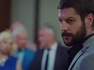 Cemal salva a Demir de su condena:“Le prometí a tu hija que volverías” Cemal salva a Demir de su condena:“Le prometí a tu hija que volverías”