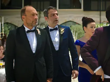 Sorpresa entre los invitados a la boda Sorpresa entre los invitados a la boda