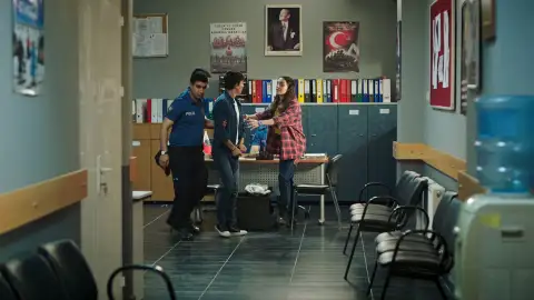 Ayse en la comisaría Corazón herido