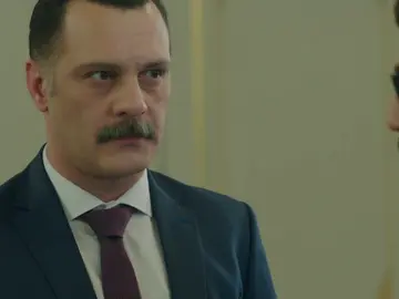 Muzaffer arriesga su empresa por su familia y decide rescindir el contrato con Kartal Muzaffer arriesga su empresa por su familia y decide rescindir el contrato con Kartal