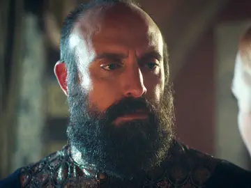 Solimán, molesto con su hijo Solimán, molesto con su hijo