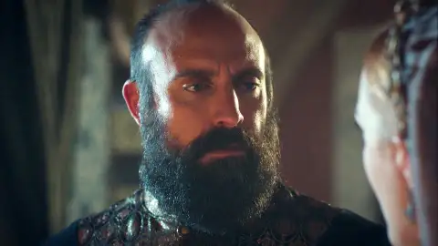 Solimán, molesto con su hijo El sultán