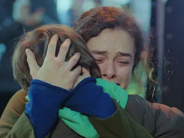 Bahar encuentra a Doruk con la ayuda de su madre: "¿Dónde estabas, hijo?" Bahar encuentra a Doruk con la ayuda de su madre: "¿Dónde estabas, hijo?"