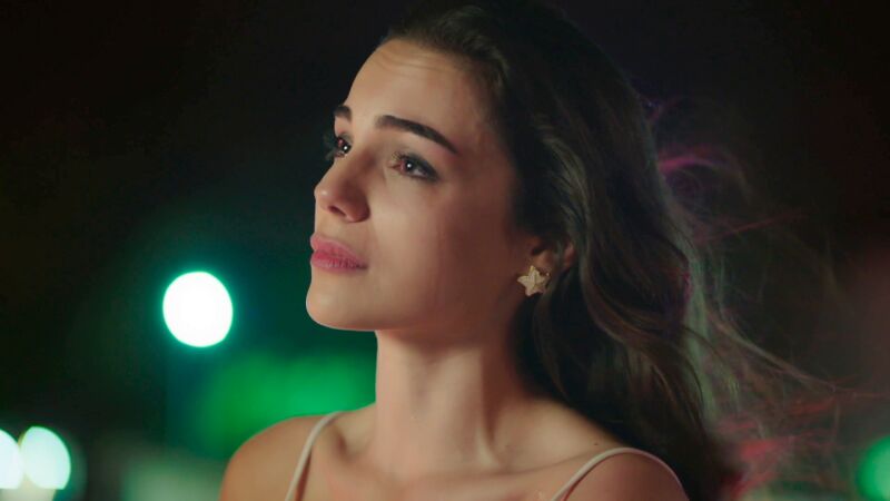 Ayse, en pleno ataque de celos, rompe su trato con Ferit: “¡Quiero el divorcio!”