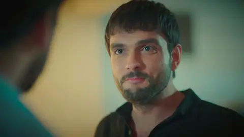 Yaman quema su casa en un acto de rebeldía: “Me he deshecho de mi pasado” Yaman quema su casa en un acto de rebeldía: “Me he deshecho de mi pasado”