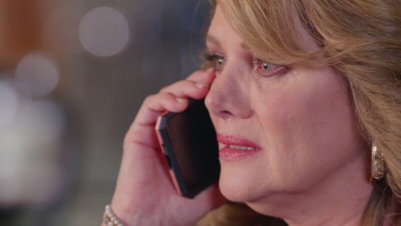 Heriberto se sincera con Carmen sobre la grave situación a la que se enfrentan: 