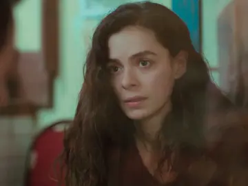 Bahar abre su corazón con Arif: "Yo tampoco soporto verte llorar" Bahar abre su corazón con Arif: "Yo tampoco soporto verte llorar"