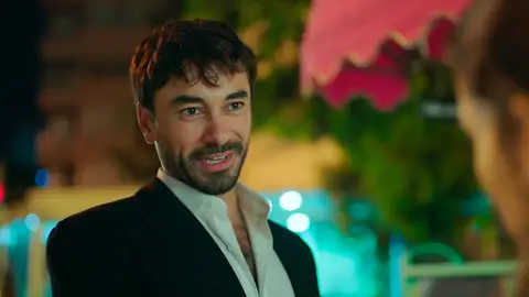 Ferit cumple el sueño de Ayse abriendo una cafetería: “Quiero que seas feliz”  Ferit cumple el sueño de Ayse abriendo una cafetería: “Quiero que seas feliz”