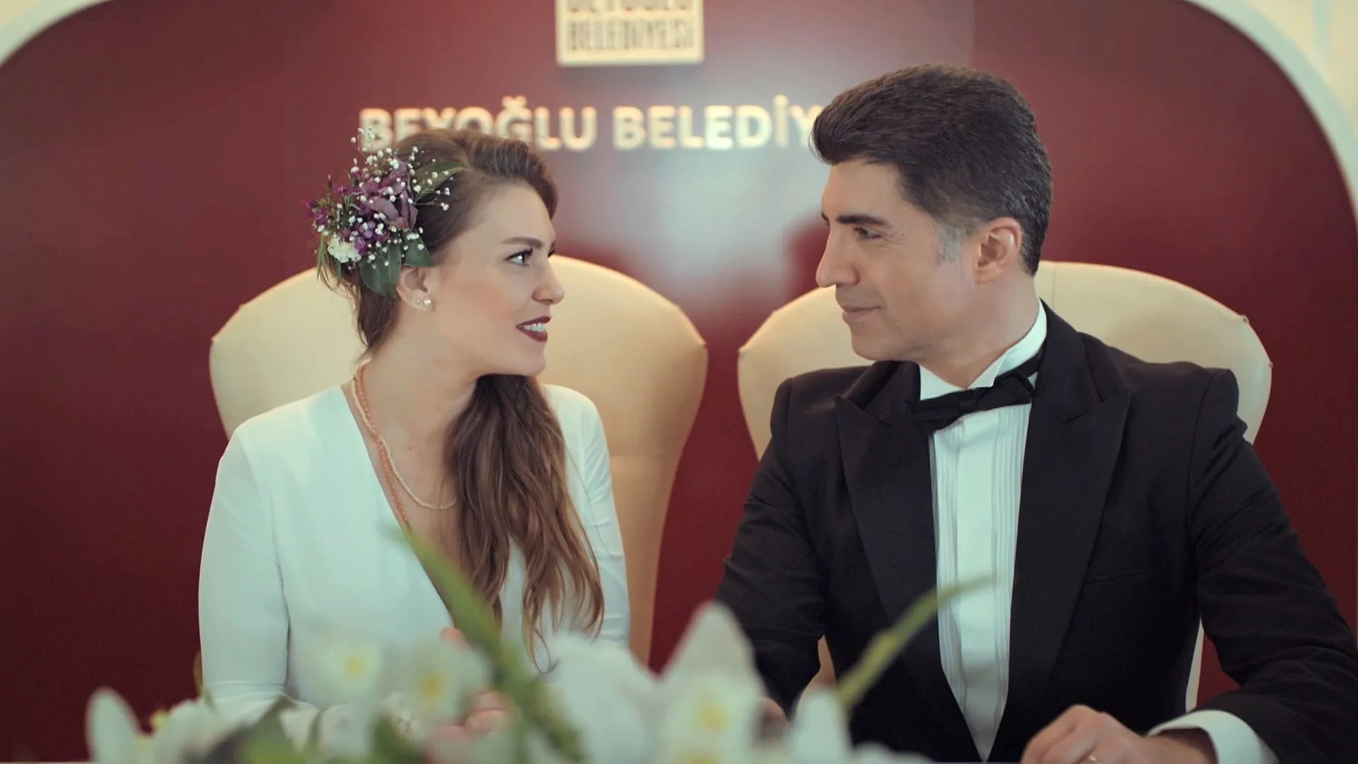 Süreyya y Faruk se casan La novia de Estambul