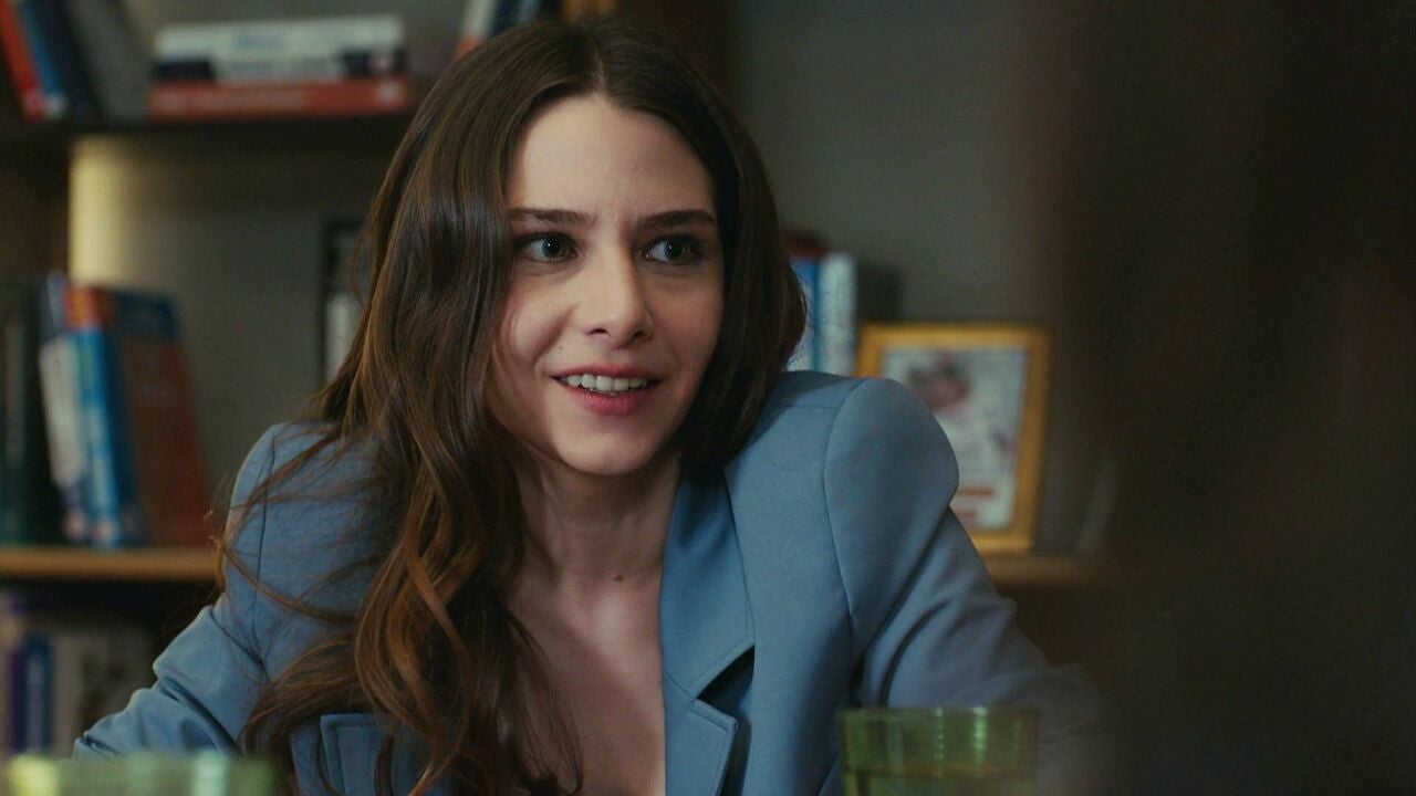 Ezo confiesa sus verdaderos sentimientos a Alí delante de Nazli