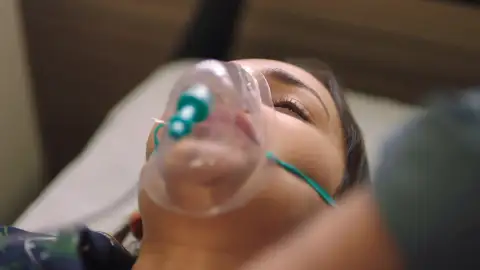 Ayse está muy enferma Corazón herido