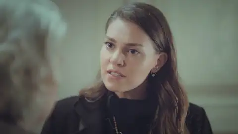 Süreyya planta cara a Esma por primera vez: "Has intentado separarnos, pero hemos formado una familia" Süreyya planta cara a Esma por primera vez: "Has intentado separarnos, pero hemos formado una familia"