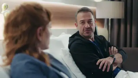 Tanju se sincera con Beliz: "No quiero ser sólo tu amigo" Tanju se sincera con Beliz: "No quiero ser sólo tu amigo"