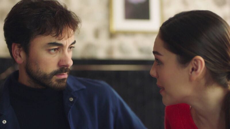 Ferit descubre que Hande intentó quemar a Ayse: 