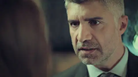 Faruk se siente traicionado por Süreyya: acusa a su mujer de aliarse con su peor enemigo Faruk se siente traicionado por Süreyya: acusa a su mujer de aliarse con su peor enemigo