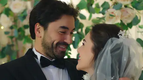 Ferit y Ayse, marido y mujer Corazón herido