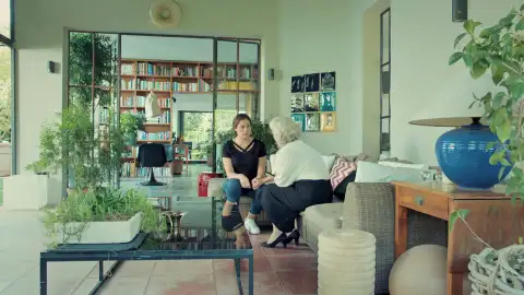 Esma se alía con Begüm para que la joven conquiste de nuevo el corazón de Faruk Esma se alía con Begüm para que la joven conquiste de nuevo el corazón de Faruk