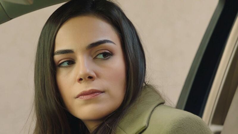 Ayse asegura saber las razones por las que Sahin ha recuperado el contacto con ella