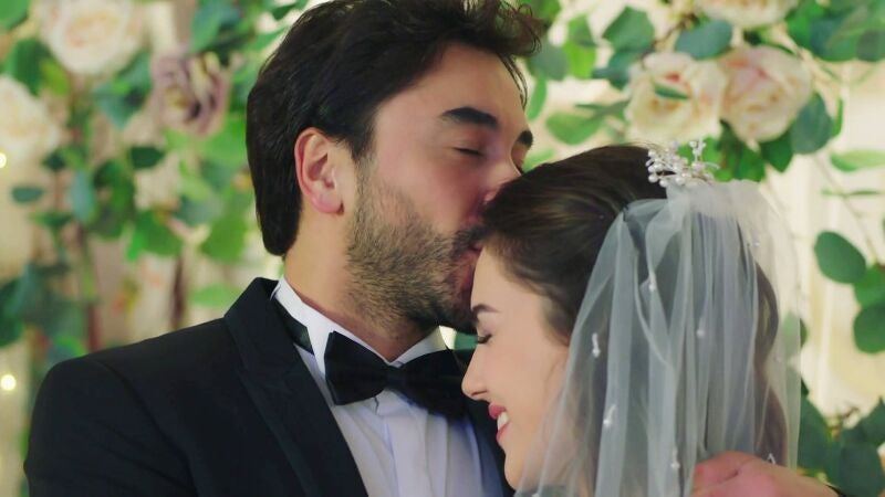 Ferit y Ayse se dan el sí quiero y los planes de Sahin se van al traste