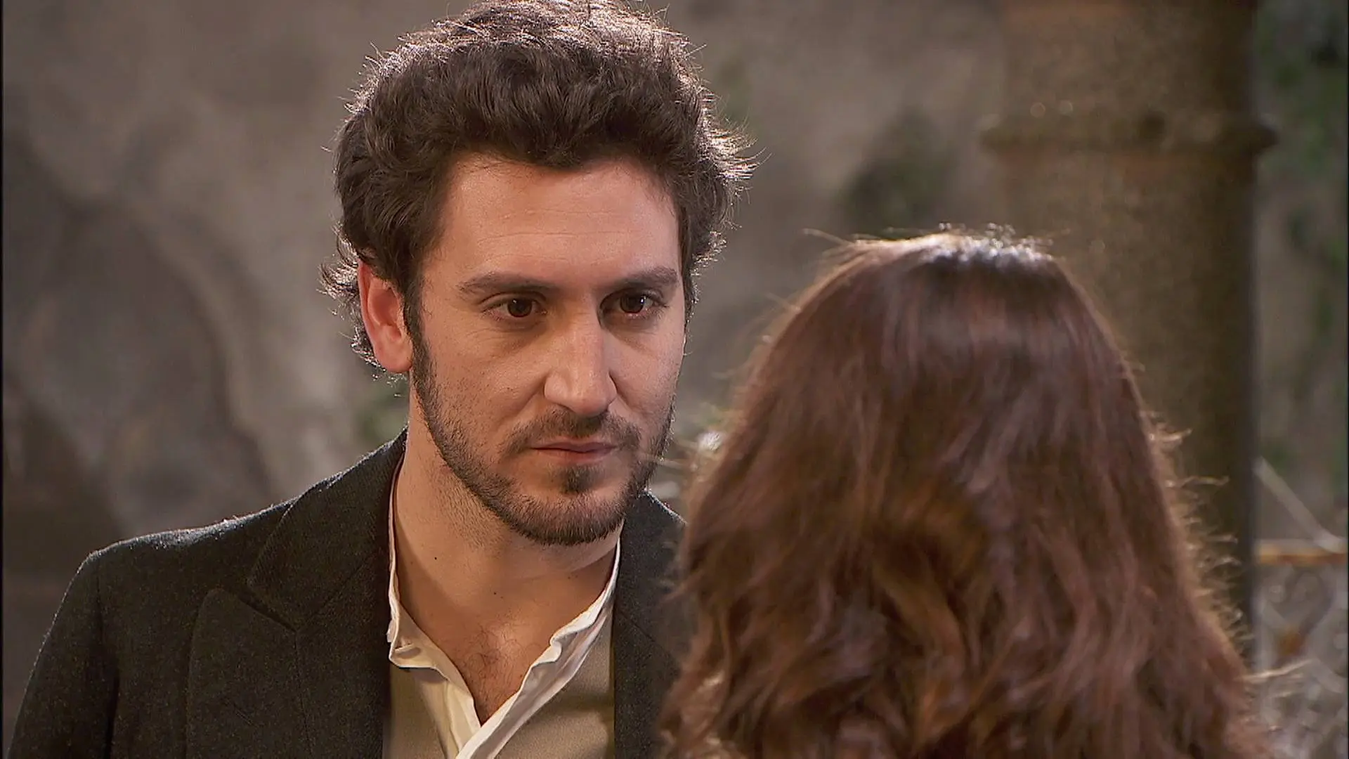 El amor de Tristán por Pepa parece imposible con la llegada de Angustias a la casona El amor de Tristán por Pepa parece imposible con la llegada de Angustias a la casona