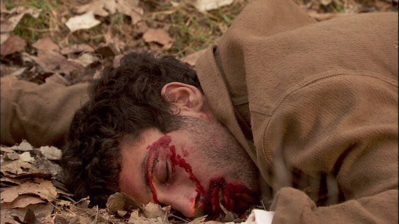 Juan recibe una brutal paliza por orden de Francisca ¿muere el joven Castañeda?